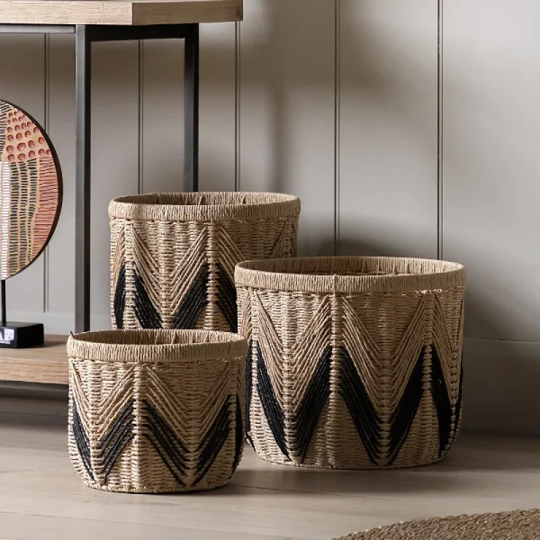 panier en rotin tressé